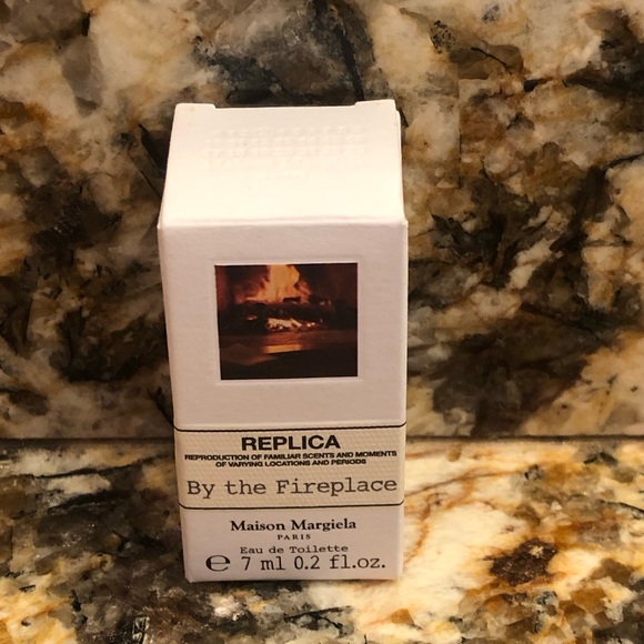 Maison Margiela by the Fireplace Mini 7ml - Picture 2 of 5